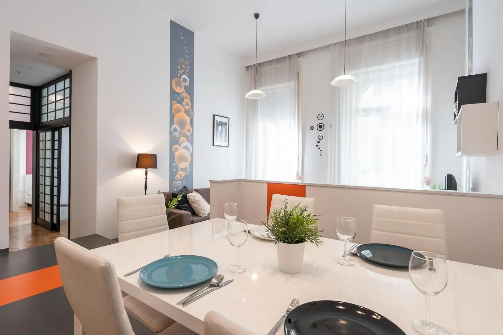 Bright Two-Bedroom Home By The New York Palace Budapest Hungary