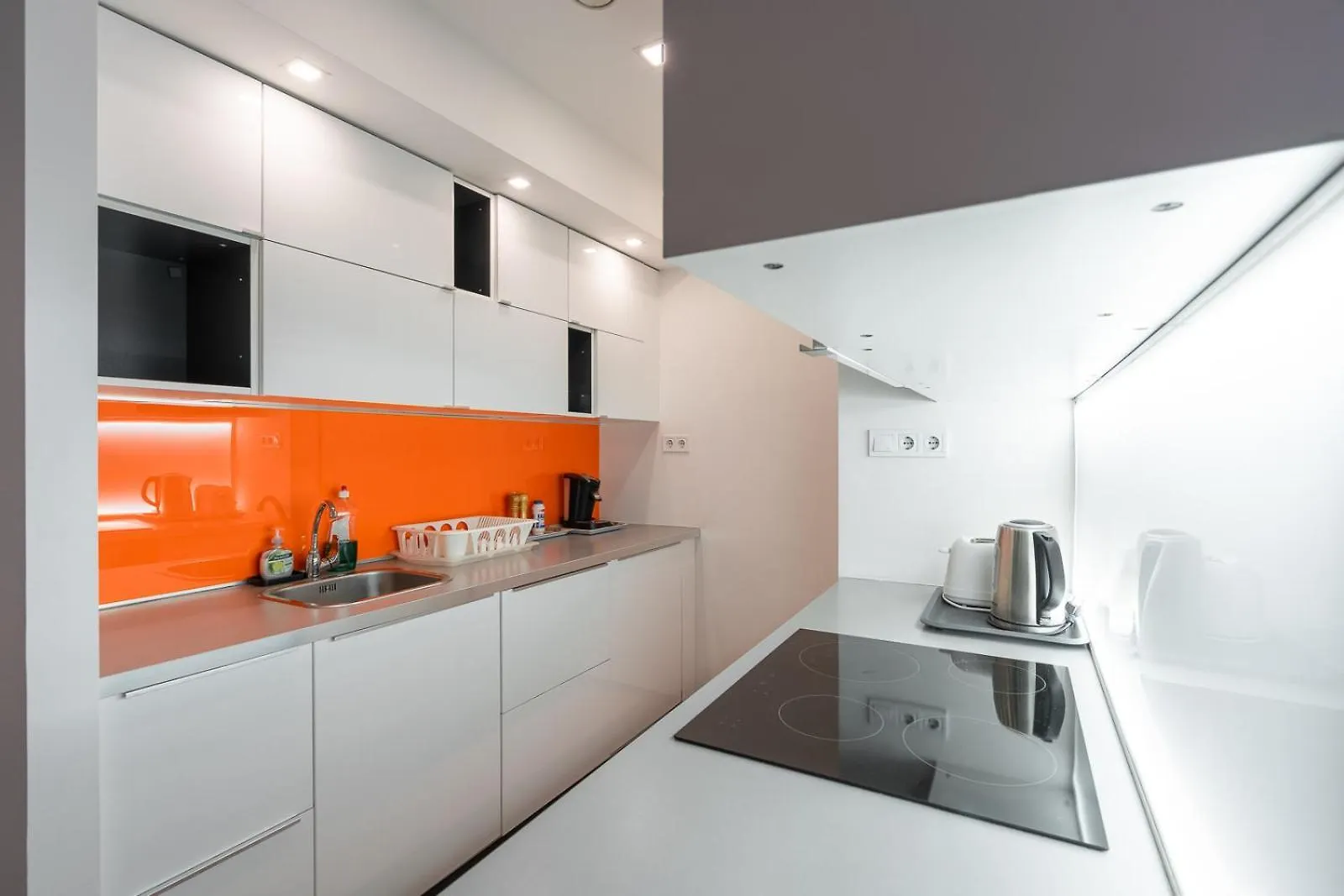 Bright Two-Bedroom Home By The New York Palace Будапешт