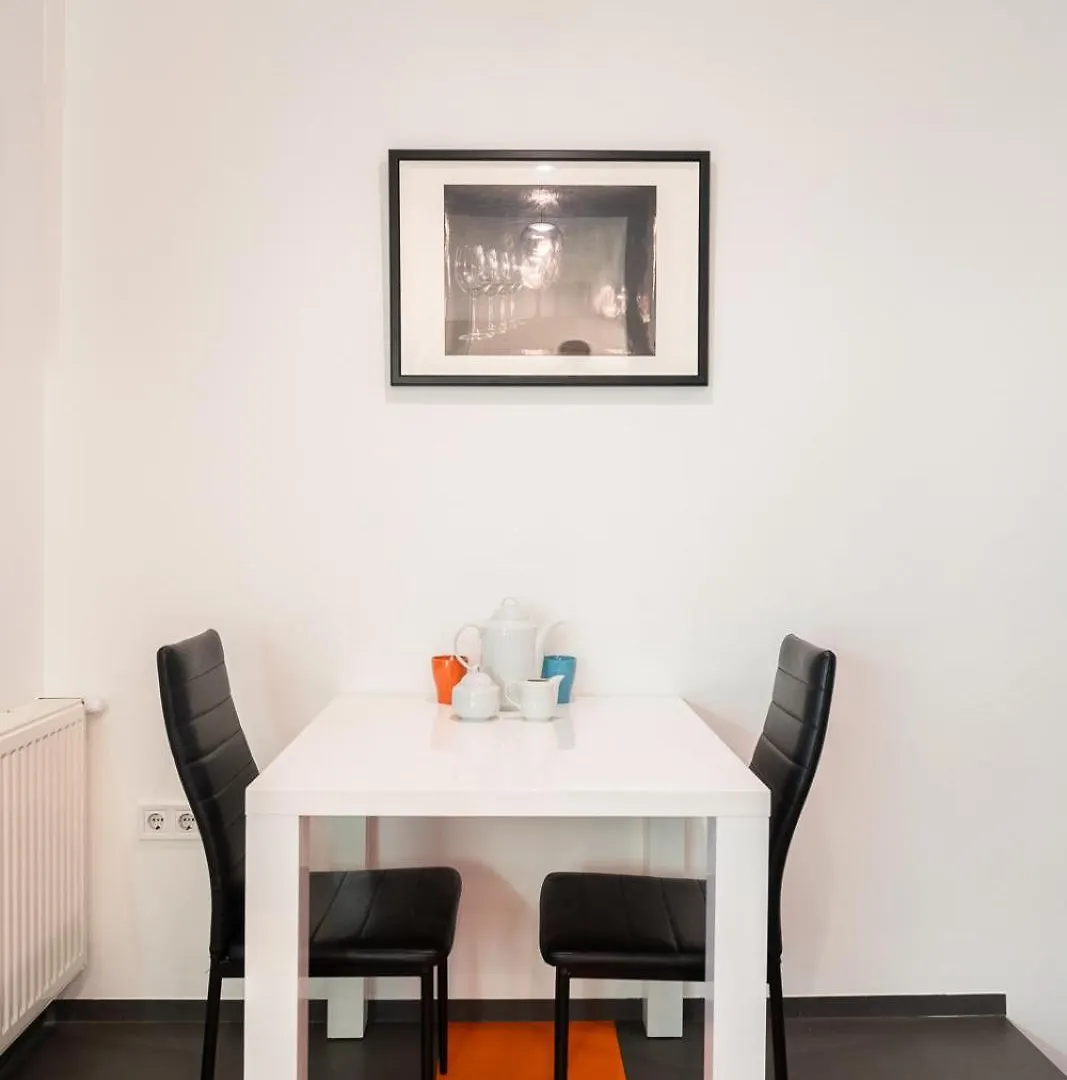בודפשט Bright Two-Bedroom Home By The New York Palace