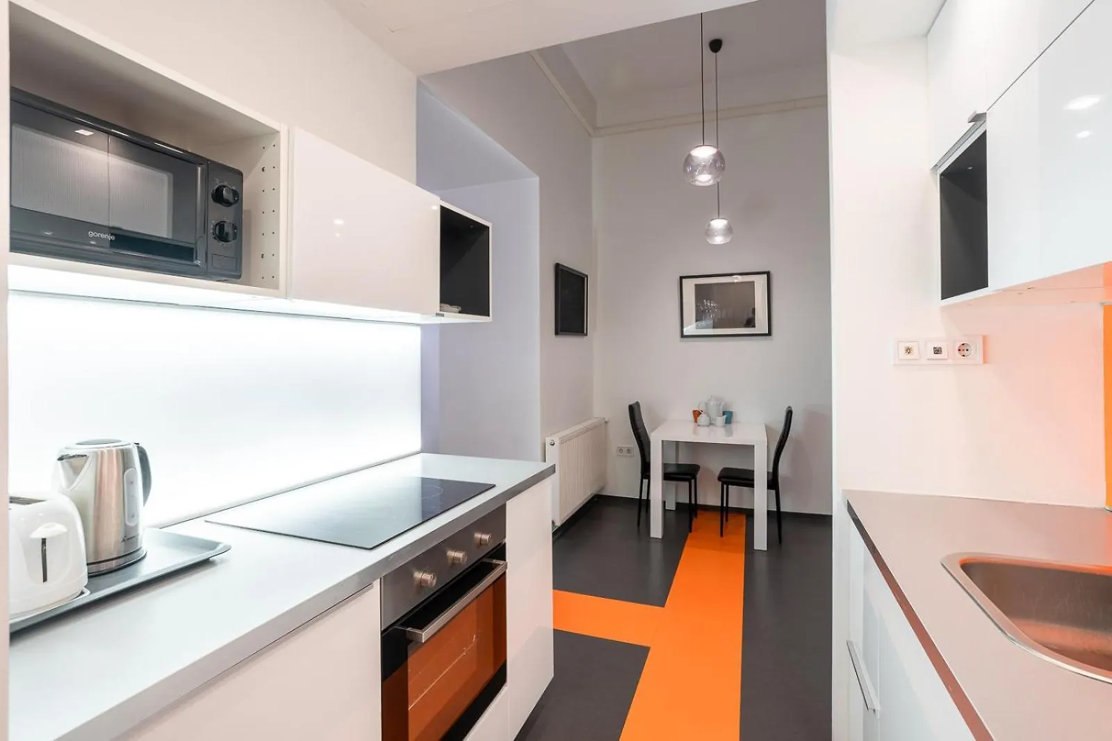 דירה בודפשט Bright Two-Bedroom Home By The New York Palace