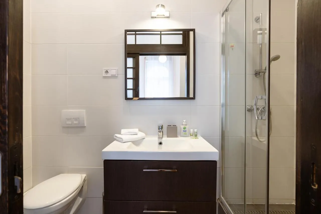 Apartment Bright Two-Bedroom Home By The New York Palace Budapest Hungary