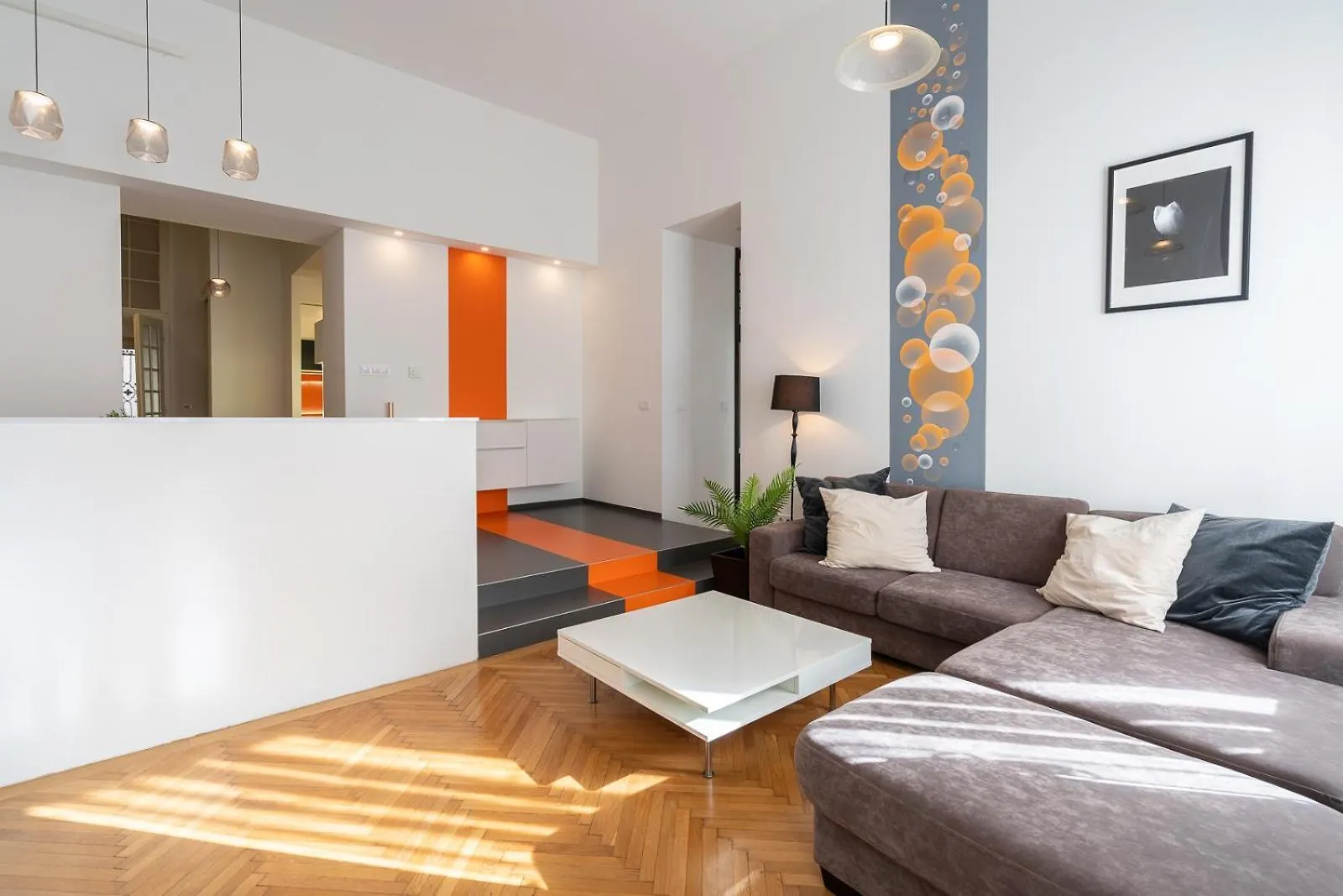 Apartment Bright Two-Bedroom Home By The New York Palace Budapest Hungary