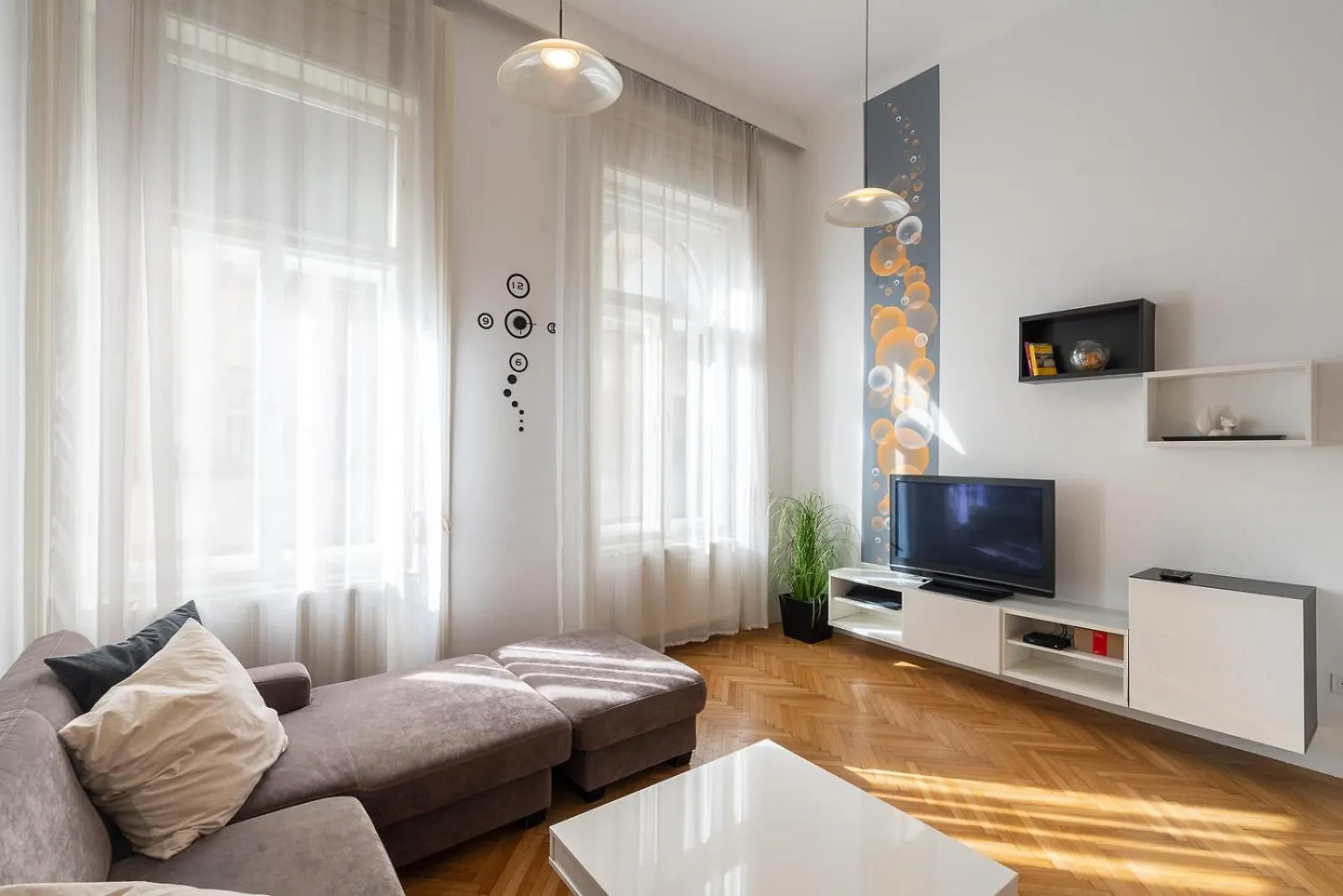 Apartment Bright Two-Bedroom Home By The New York Palace Budapest